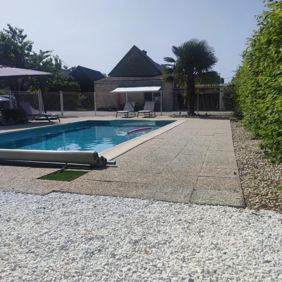 Naturel : Studio Calme Et Agreable Les Bordes Luaran gambar