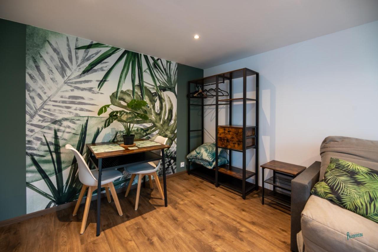 Naturel : Studio Calme Et Agreable Les Bordes Luaran gambar
